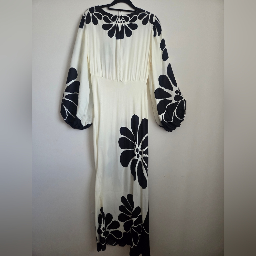 FARM Rio Palermo Cutout Long Sleeve Maxi Dress in Black/Off-White M Retro NWT - Picture 12 of 15